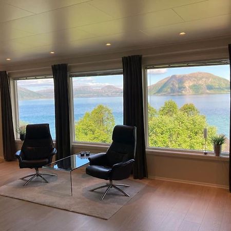 Vila Fantastic View, Quiet And Relaxing By The Sea Kvaloya Exteriér fotografie