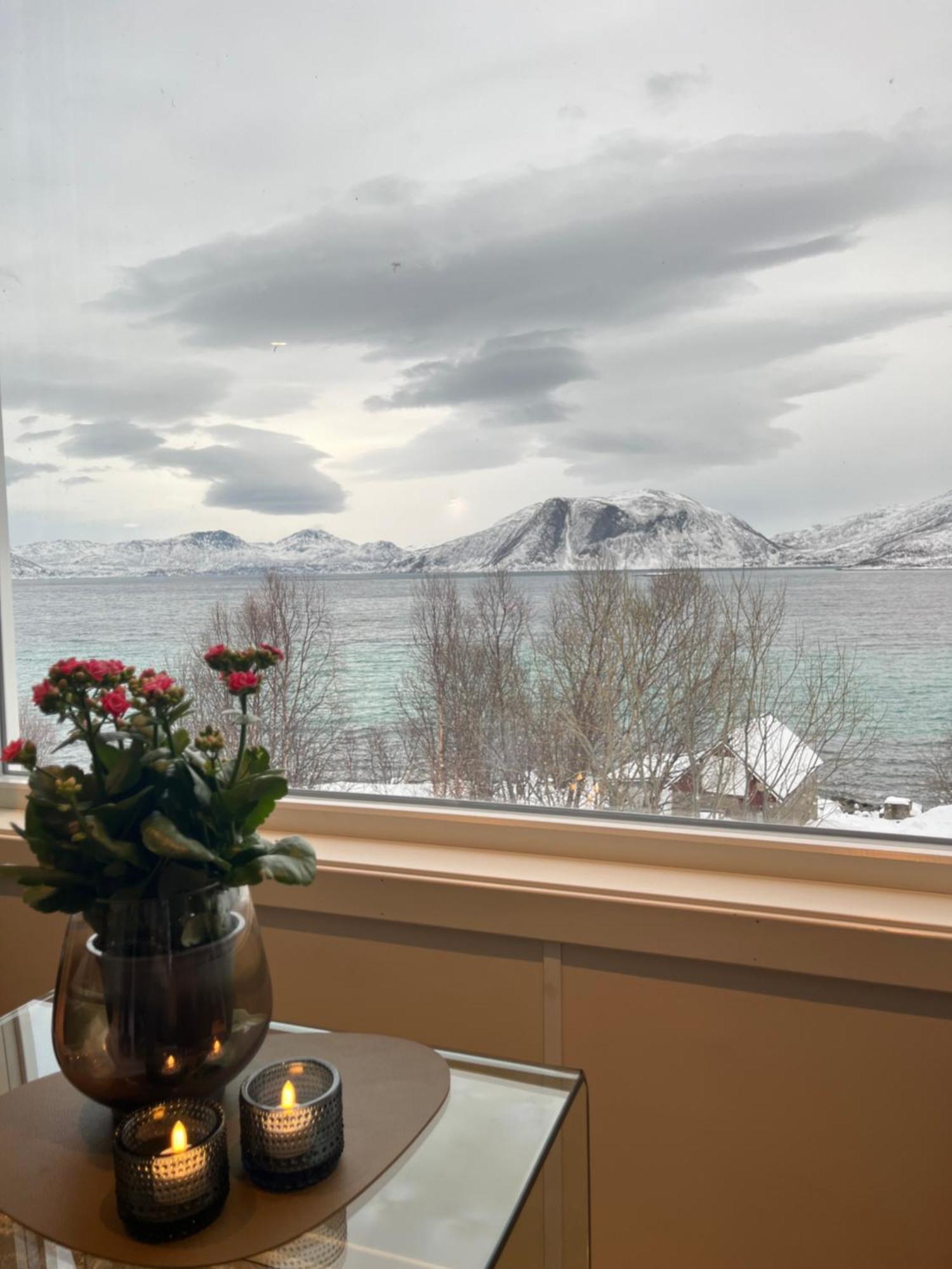Vila Fantastic View, Quiet And Relaxing By The Sea Kvaloya Exteriér fotografie